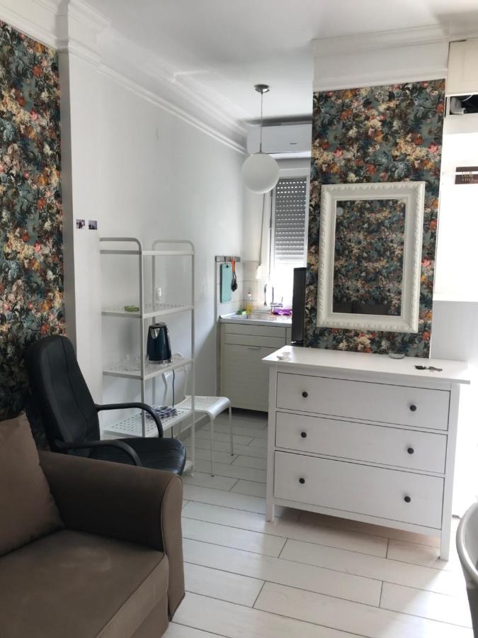 Comfort& Néoi Epivátai Eksteriør bilde