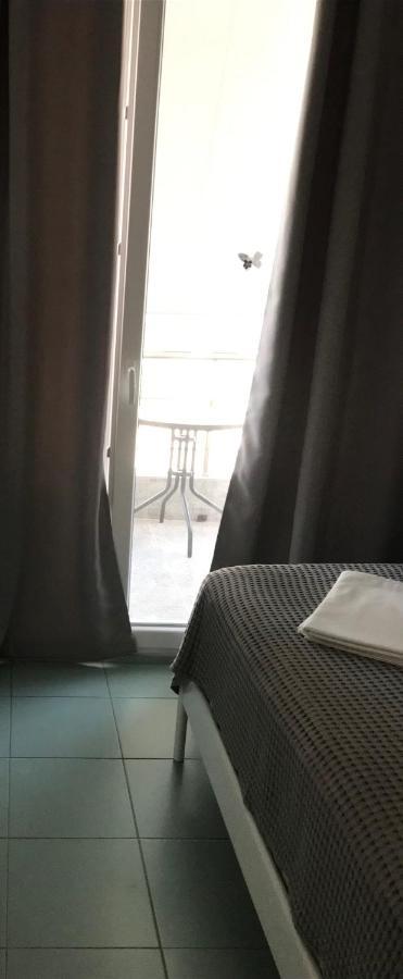 Comfort& Néoi Epivátai Eksteriør bilde